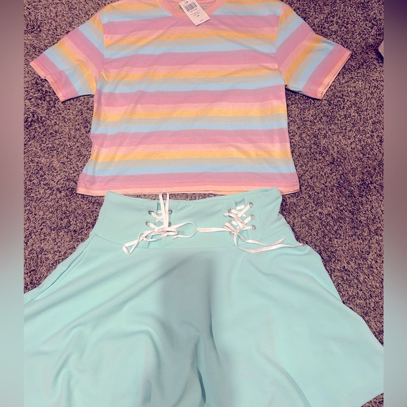 NWT HOT TOPIC SPRING/SUMMER Shirt&Skirt outfit - Picture 1 of 7